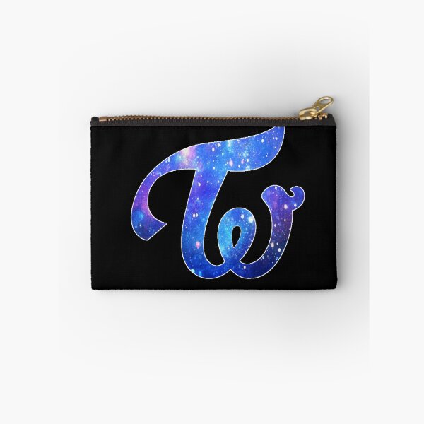 Aperçu de l'œuvre Logo Twice (Galaxie bleue) créée et vendue par hiraethwonders.