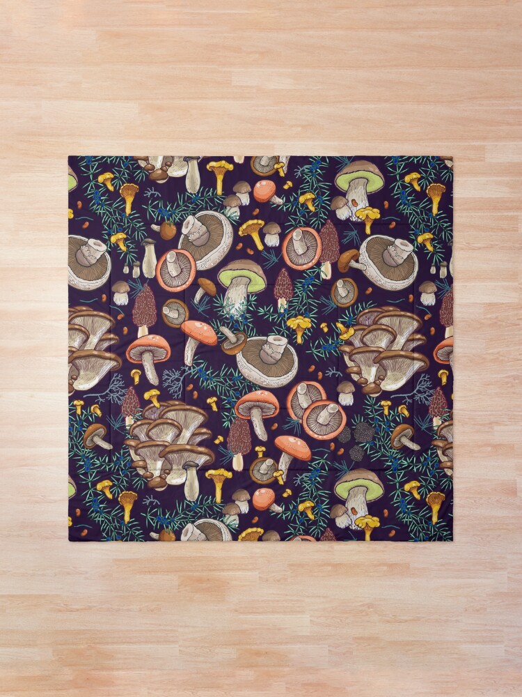 Alternate view of Dark dream forest Comforter