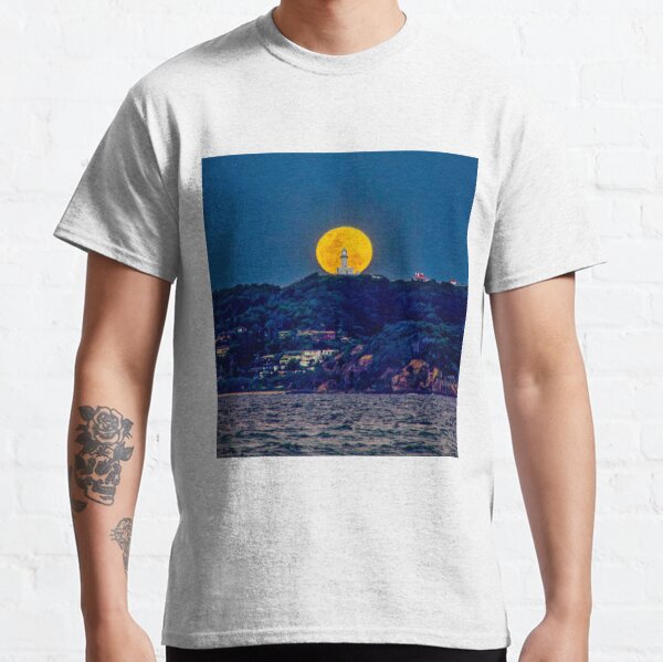 Full Moon Rising Classic T-Shirt