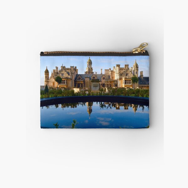 Aperçu de l'œuvre Harlaxton Manor Reflection créée et vendue par michaela-mo16.