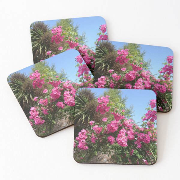 Artikelvorschau, Rosa Rosen, blauer Himmel entworfen und verkauft von LittleBettyMakes.