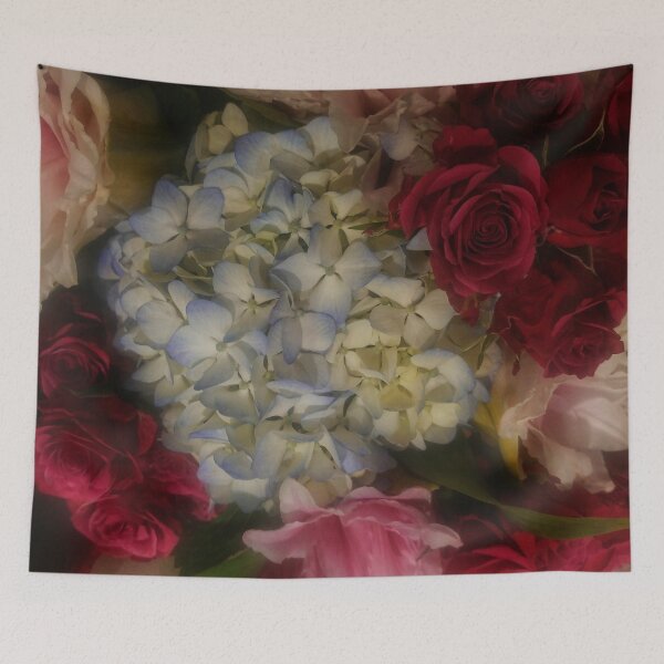 Aperçu de l'œuvre Arrangement d'hydrangea II créée et vendue par The Rage Garden.