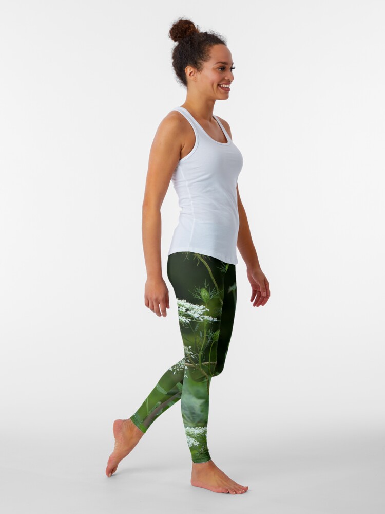 Alternate view of Queen Anne's Lace Wildflower - Daucus carota Leggings