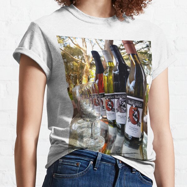 Whos Pouring - Adelaide Hills Wine Region - Fleurieu Peninsula - by South Australian artist Avril Thomas Classic T-Shirt