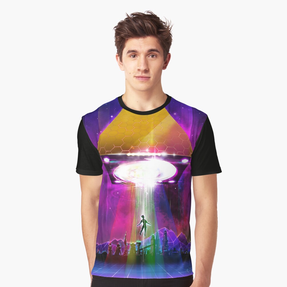 Abduction (Tetra) - Retro Synthwave UFO Pyramid Graphic T-Shirt