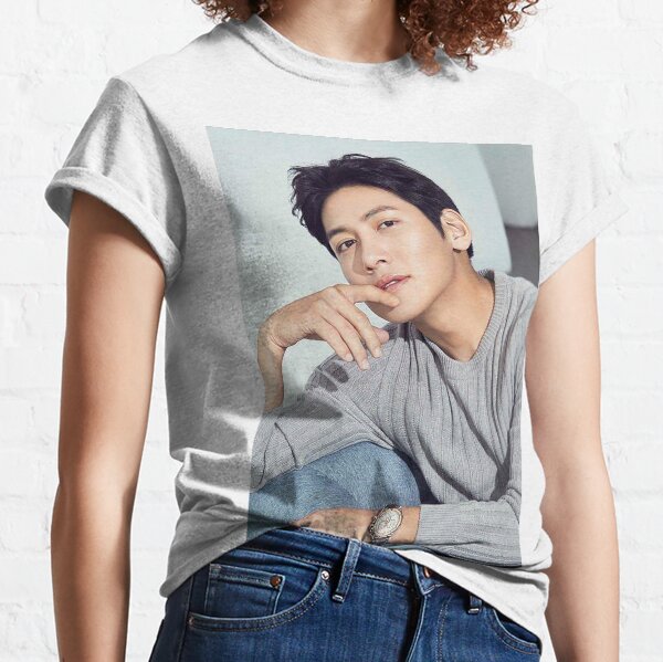 JI CHANG WOOK Classic T-Shirt