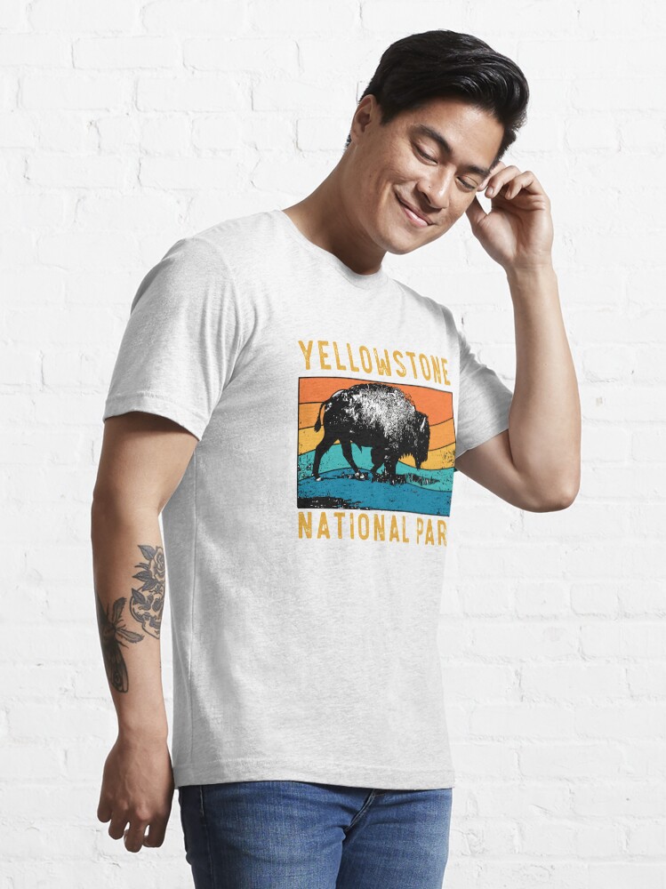 "Vintage Yellowstone National Park Gifts Usa Bison Buffalo" Tshirt for