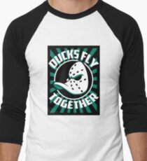 Ducks fliegen zusammen Baseball ¾ T-Shirt