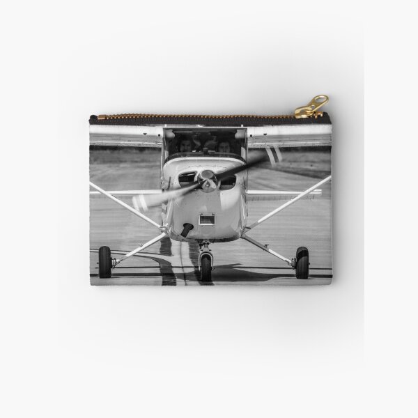 Artikelvorschau, Cessna 172 am Rollweg entworfen und verkauft von mattwinfield.
