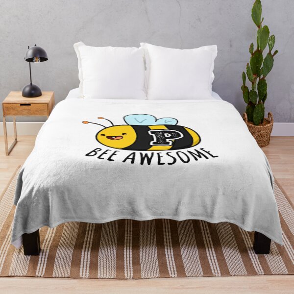 Artikelvorschau, Alphabet-Buchstabe P Bee Awesome entworfen und verkauft von kidsmonogram.