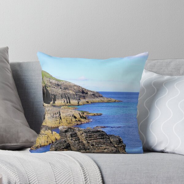 Aperçu de l'œuvre Port Nis Headland créée et vendue par lezvee.
