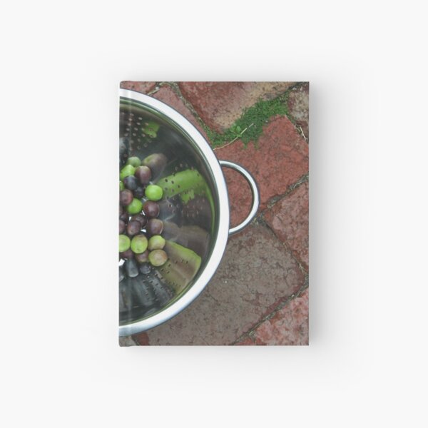 Aperçu de l'œuvre Last of the olive crop créée et vendue par Maggie Hegarty.