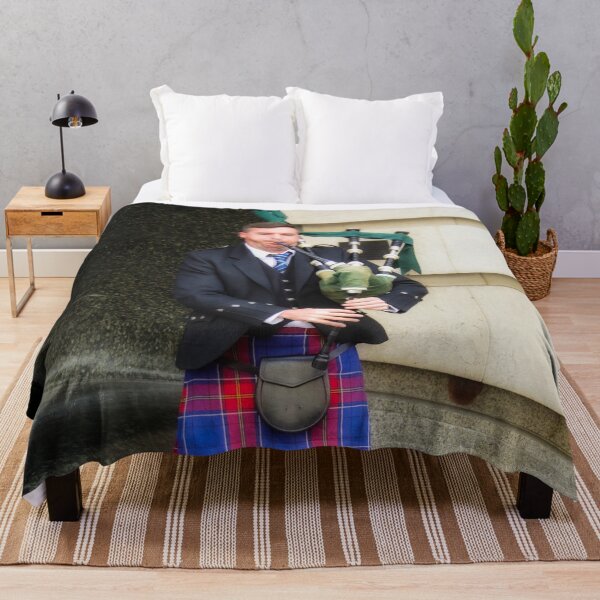 Item preview, Piper, Londres, Inglaterra, Reino Unido designed and sold by Yannik Hay.