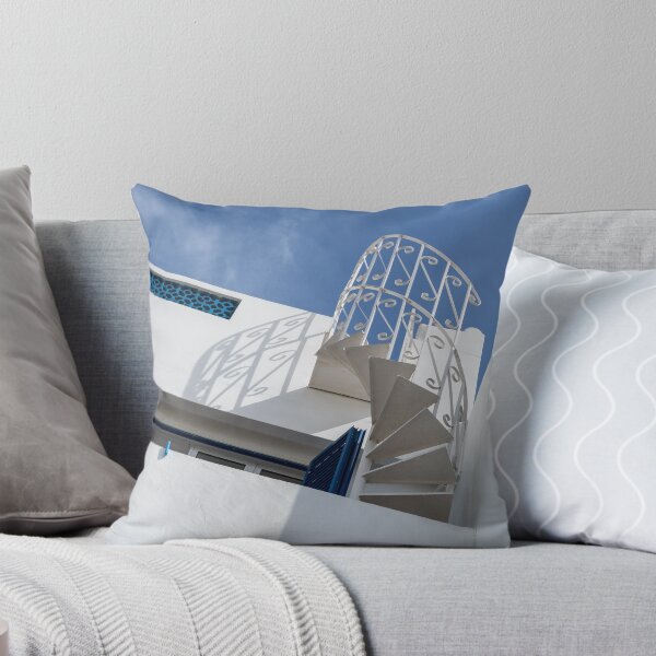 Artikelvorschau, Blaue und weiße Architektur - Spiralen und Linien im Sonnenschein entworfen und verkauft von Georgia Mizuleva.