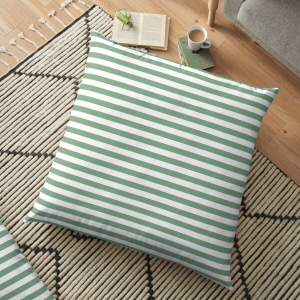 Sage Green und White Horizontal Liegestuhl Streifen Bodenkissen