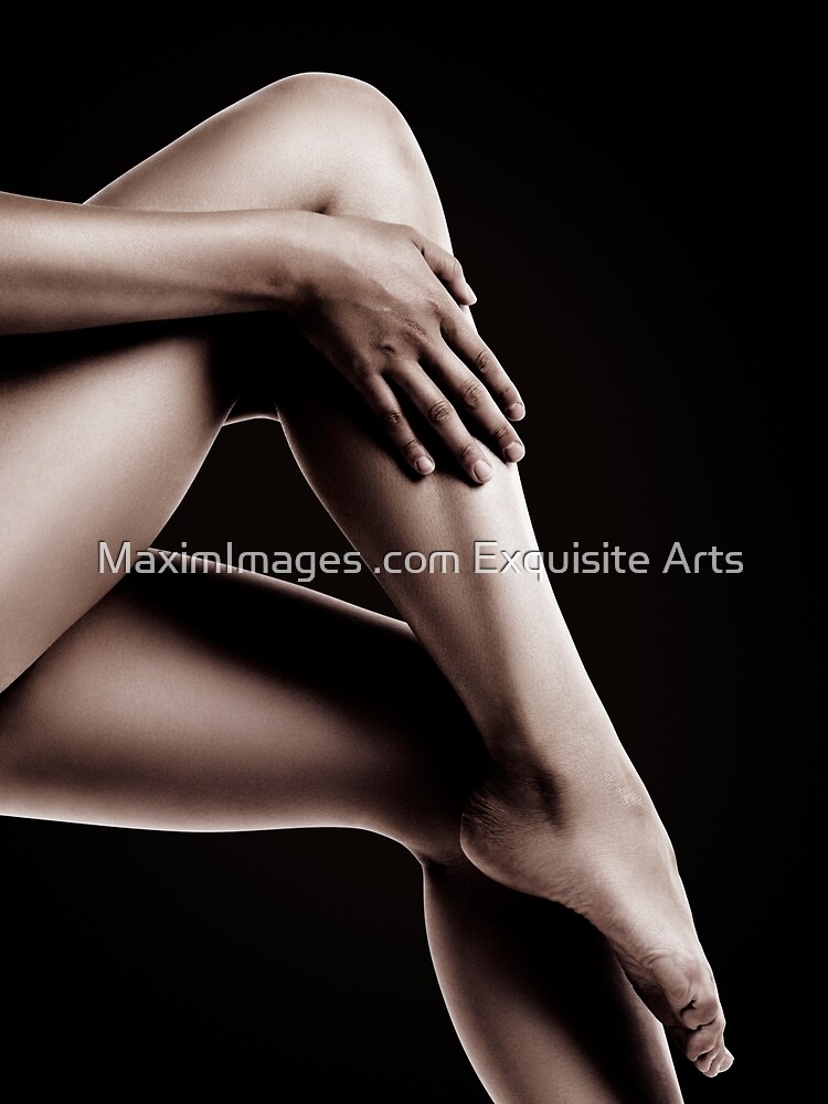 Mujer sexy tarjeta de navidad con largas piernas hermosas en