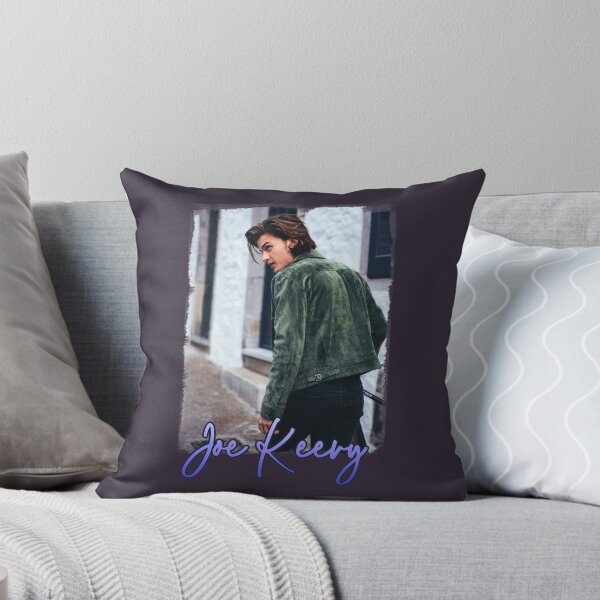 Artikelvorschau, Joe Keery Fotoshooting bearbeiten entworfen und verkauft von coma-x-white.