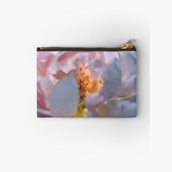 Item preview, estambre micro flor rosa claro azul designed and sold by jiashu xu.