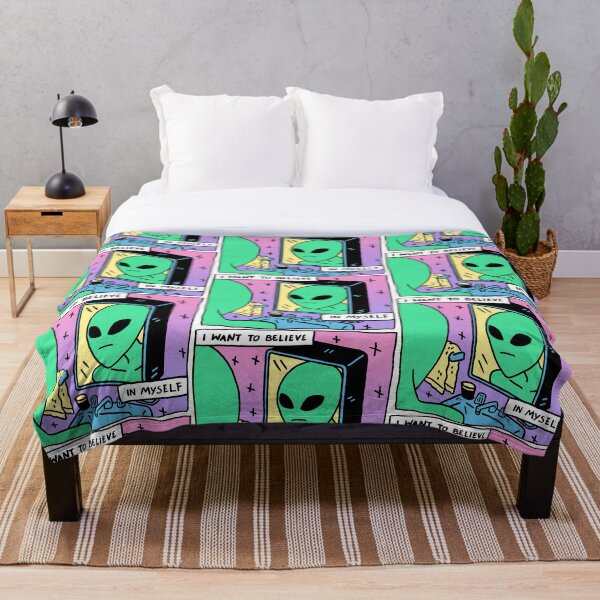 Unconfident Alien Throw Blanket