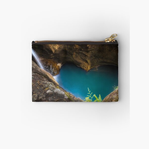 Artikelvorschau, Killarney Glen Wasserloch entworfen und verkauft von Kana Photography.