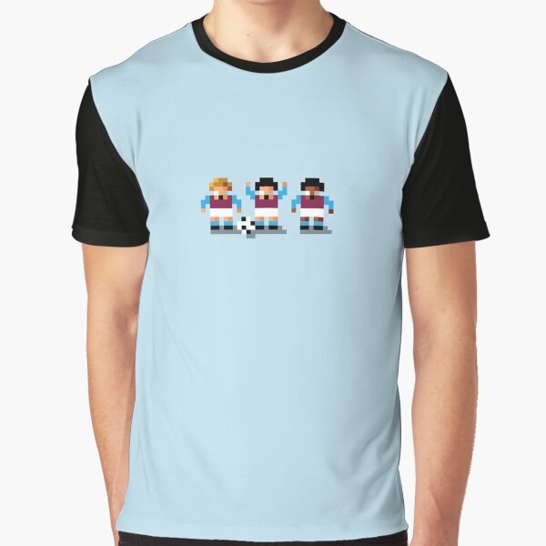 Vista previa del artículo con la obra «Sensi Tee - Villanos, Hammers y Clarets», diseñado y vendido por design-jobber.