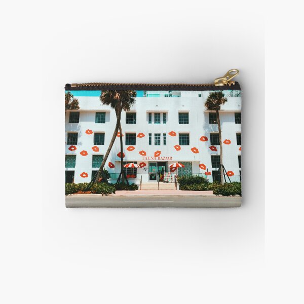 Aperçu de l'œuvre Faena Bazaar Miami FL créée et vendue par Leesa Gavin.