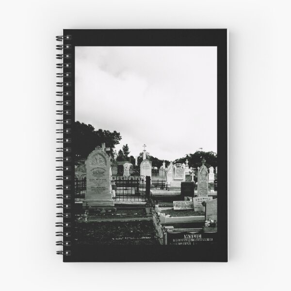 Artikelvorschau, Friedhof entworfen und verkauft von Scarlett Ruby.