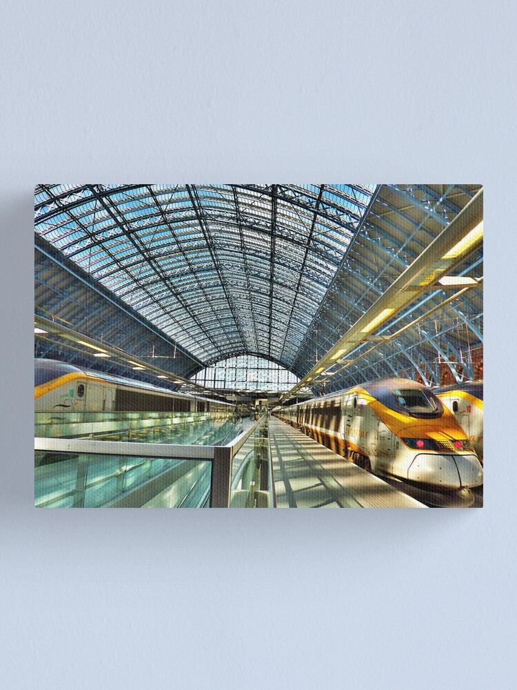 Canvas Eurostar Train at Gare du Nord Art print POSTER