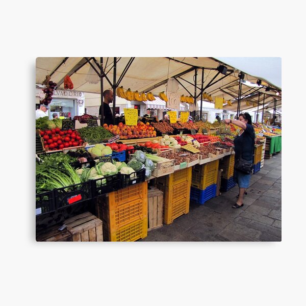 Vista previa del artículo con la obra «Marketplace», diseñado y vendido por Loree McComb.