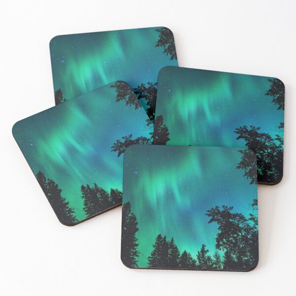Artikelvorschau, Aurora Silhouetted von Bäumen entworfen und verkauft von PurpleMonkeyDW.