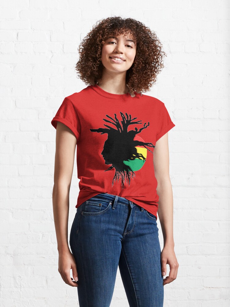 Alternative Ansicht von Rasta fürchtet die Reggae-Wurzeln der äthiopischen Flagge Rastafarian Jamaica Classic T-Shirt