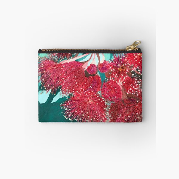 Aperçu de l'œuvre Broderie Bordeaux - Fleurs de gomme rouge par Leah Gay créée et vendue par leahgordonartist.