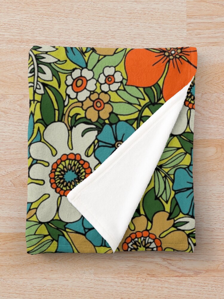 Alternate view of 70s Plate Throw Blanket