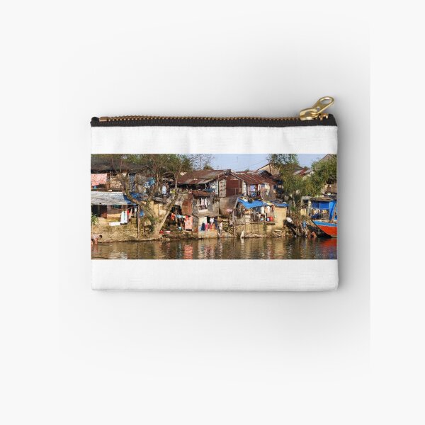 Aperçu de l'œuvre River life - Hue, Viet Nam. créée et vendue par Jordan Miscamble.