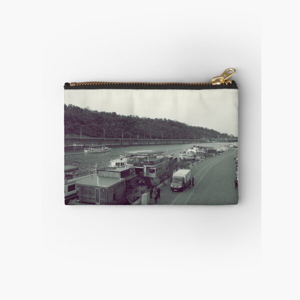 Artikelvorschau, Flussseite in Prag entworfen und verkauft von rasim1.