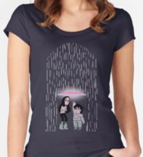 Connie vom Regen abschirmen Tailliertes Rundhals-Shirt