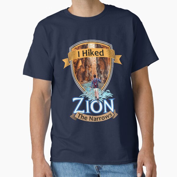 Vista previa del artículo con la obra «Parque Nacional Zion, Utah. Caminé por The Narrows. Diseño de insignia retro vintage.», diseñado y vendido por SunNoonPark.