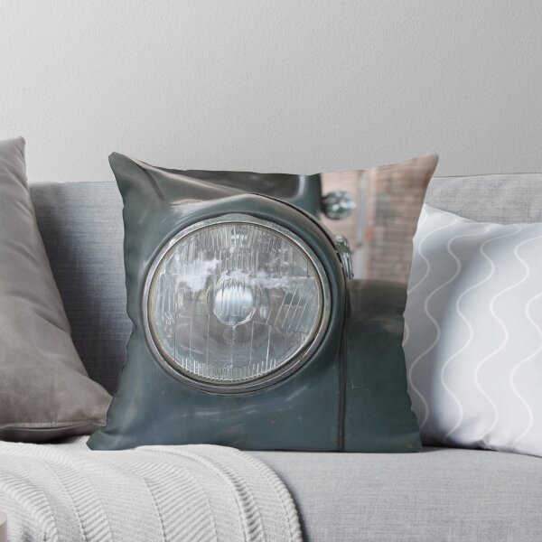 Aperçu de l'œuvre Headlight retro car créée et vendue par mrivserg.
