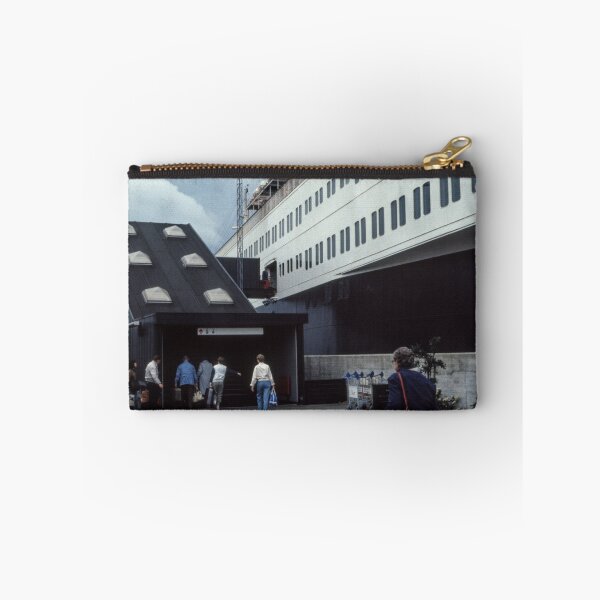 Artikelvorschau, Betreten Zug Fähre Korso Dänemark 19840625 0007 entworfen und verkauft von Fred Mitchell.