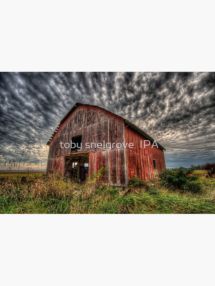 Red Barn by tobysnelgrove