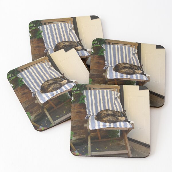 Item preview, Haustier, Katze, dreifarbig, entspannend, Fotografie, BebiCervin designed and sold by BebiCervin.
