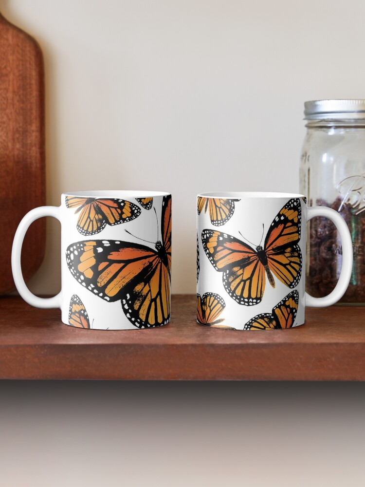 Pretty Butterfly Pattern Travel Mug