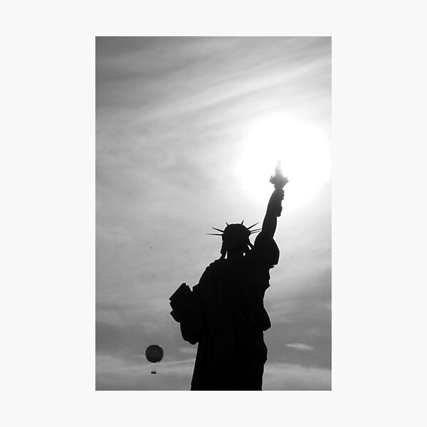 Liberty talking to the sky Photographic Print