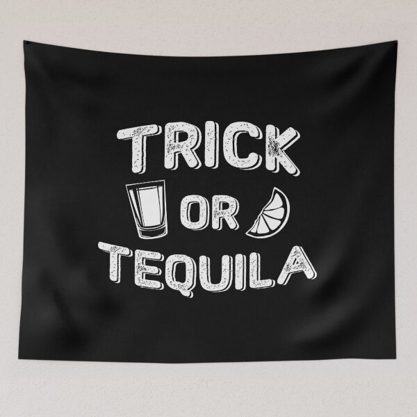 Aperçu de l'œuvre Trick Or Tequila Funny Halloween produit créée et vendue par sabertronics.