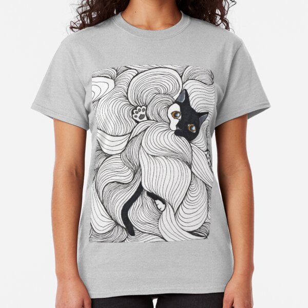 Chat joue avec les lignes T-shirt classique