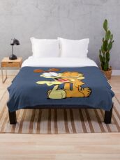 Odie hugs Garfield Throw Blanket