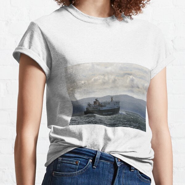 The CalMac Ferry heading from Uig to the Outer Hebrides Classic T-Shirt