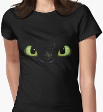 Toothless fiery eyes Women's Fitted T-Shirt