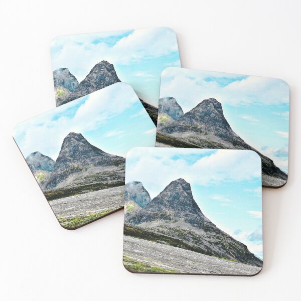 Aperçu de l'œuvre Montagnes norvégiennes 2 créée et vendue par -Ovis.