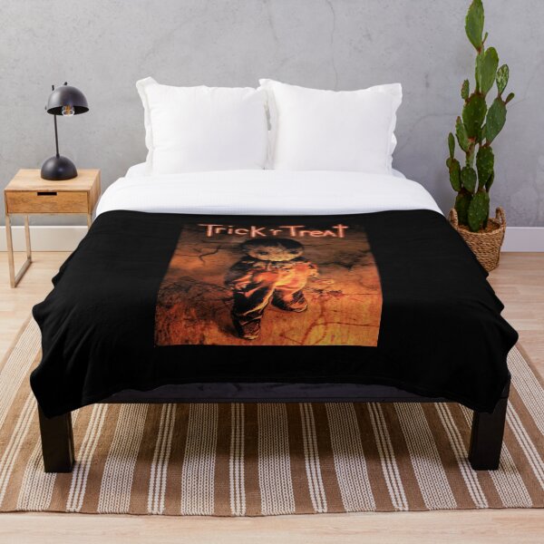 Trick R Treat Sam Throw Blanket